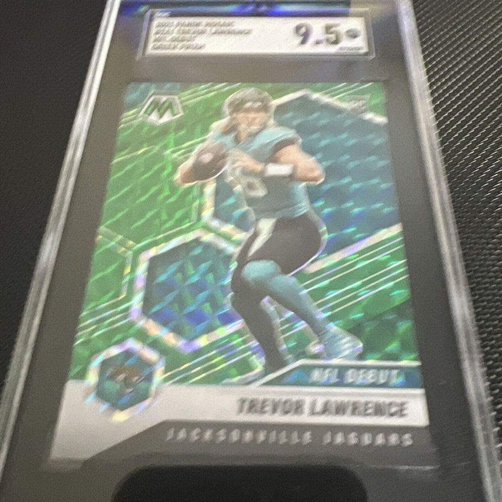 Trevor Lawrence 2021 Panini Mosaic NFL Debut Mosaic Green Prizm RC SGC 9.5